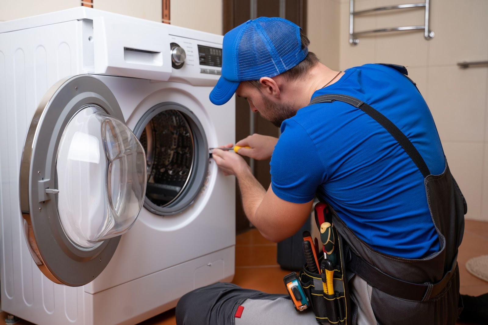 Die Profi-Installation Ihrer Waschmaschine: Warum sich der Fachmann lohnt