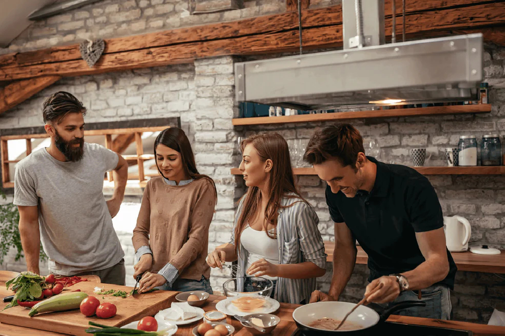 Küchenbau mit durchdachter Geräteintegration – alles aus einer Hand